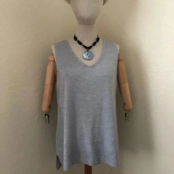 Apt. 9 Sweater Tank‎ - Picture 2 of 7